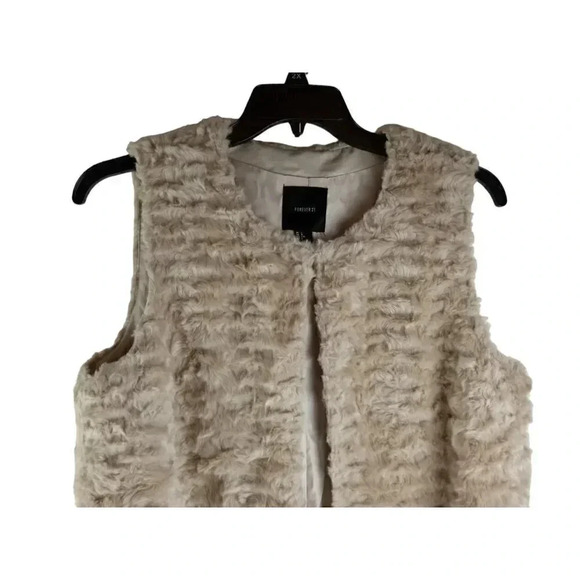 FOREVER 21 Womens Vest Beige Sleeveless Hook & Eye Faux Fur Round Neck Size L - Picture 2 of 8